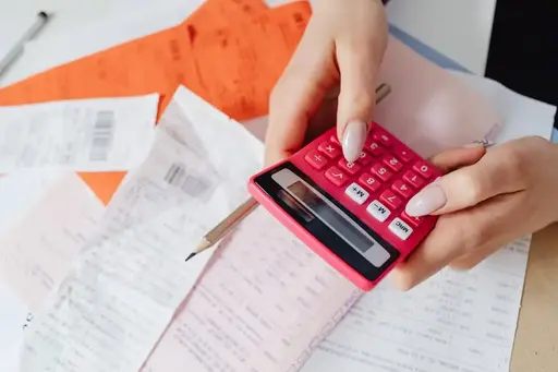 How project management software can help you with costs.